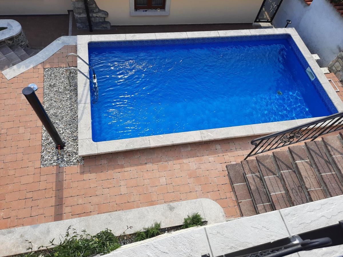 Vila Kuca Za Odmor Jurdani Exteriér fotografie