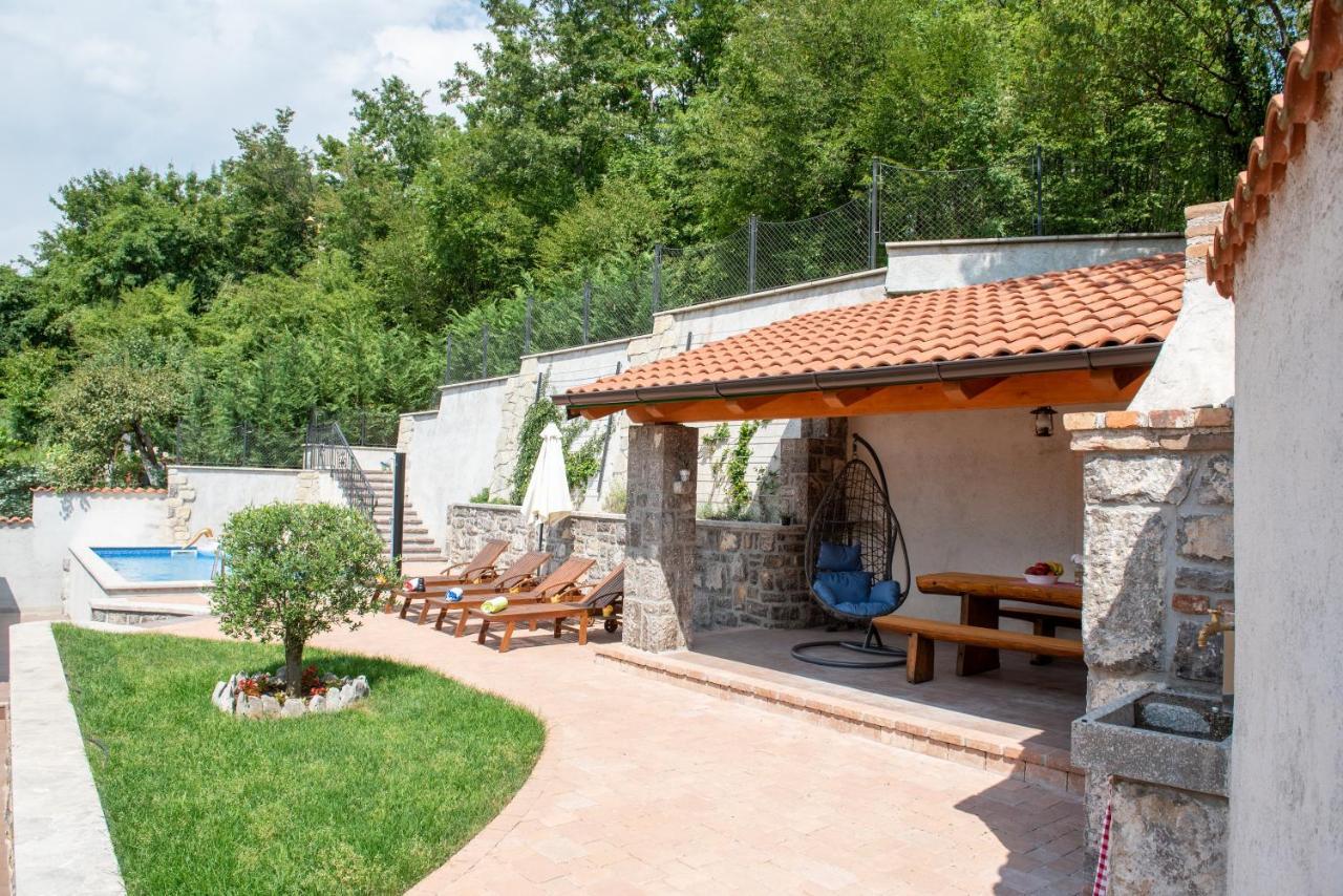 Vila Kuca Za Odmor Jurdani Exteriér fotografie
