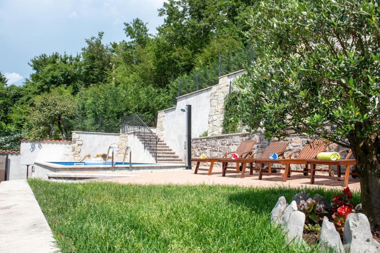 Vila Kuca Za Odmor Jurdani Exteriér fotografie
