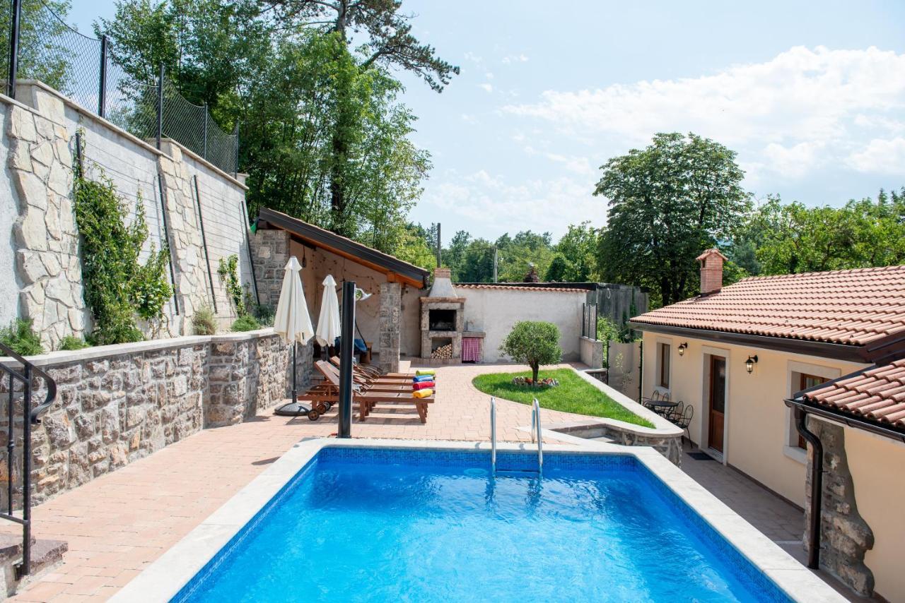Vila Kuca Za Odmor Jurdani Exteriér fotografie