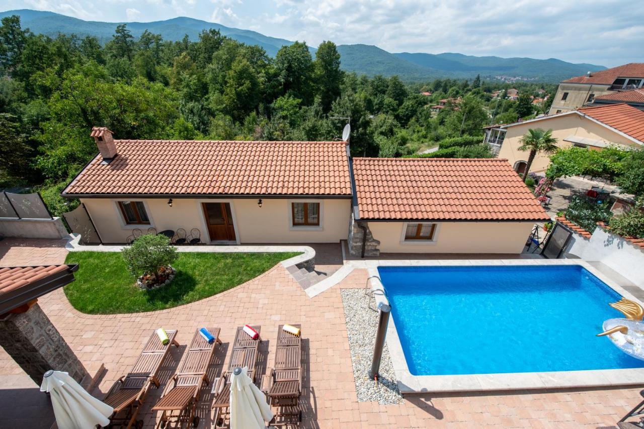 Vila Kuca Za Odmor Jurdani Exteriér fotografie